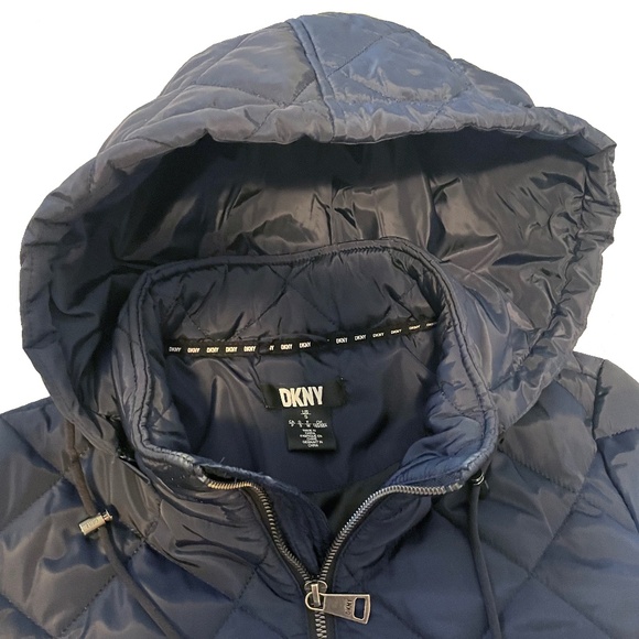 NWOT 🦋 Navy Blue quilted jacket w/ hood | Small - Picture 5 of 16
